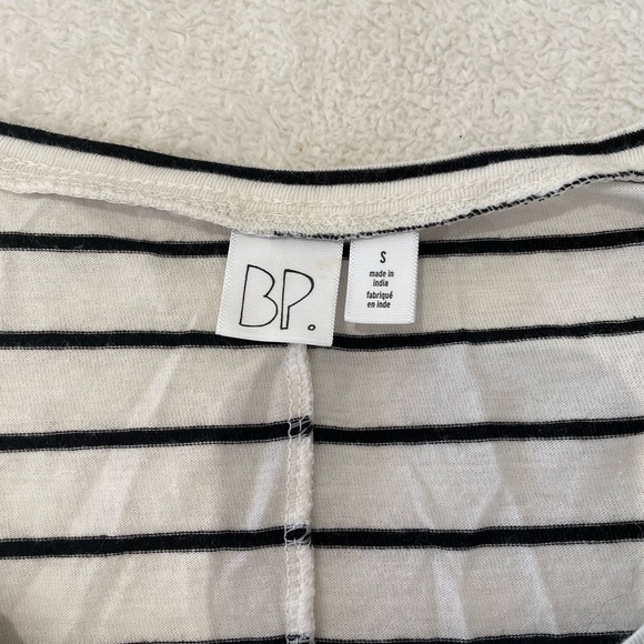 Black and white striped long sleeve shirt - Picture 2 of 2